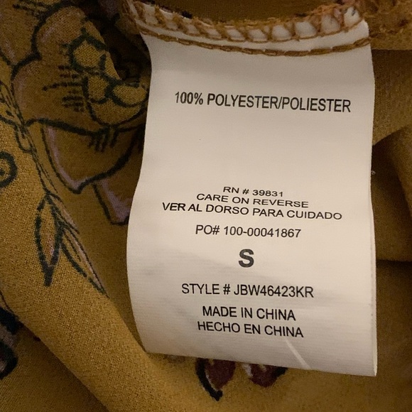 Size Small Long Sleeve Lightweight Top by JOLT - Picture 16 of 16